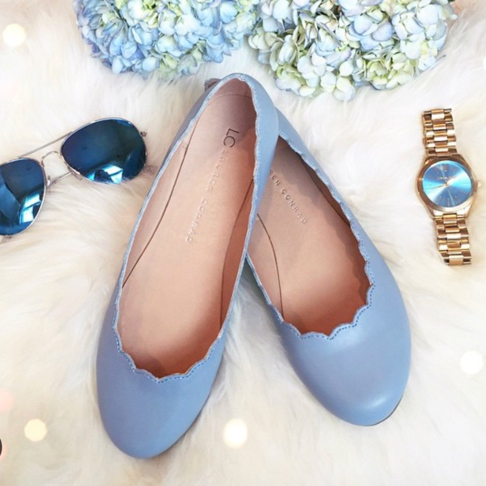 Super cute and comfortable flats. Worn once
